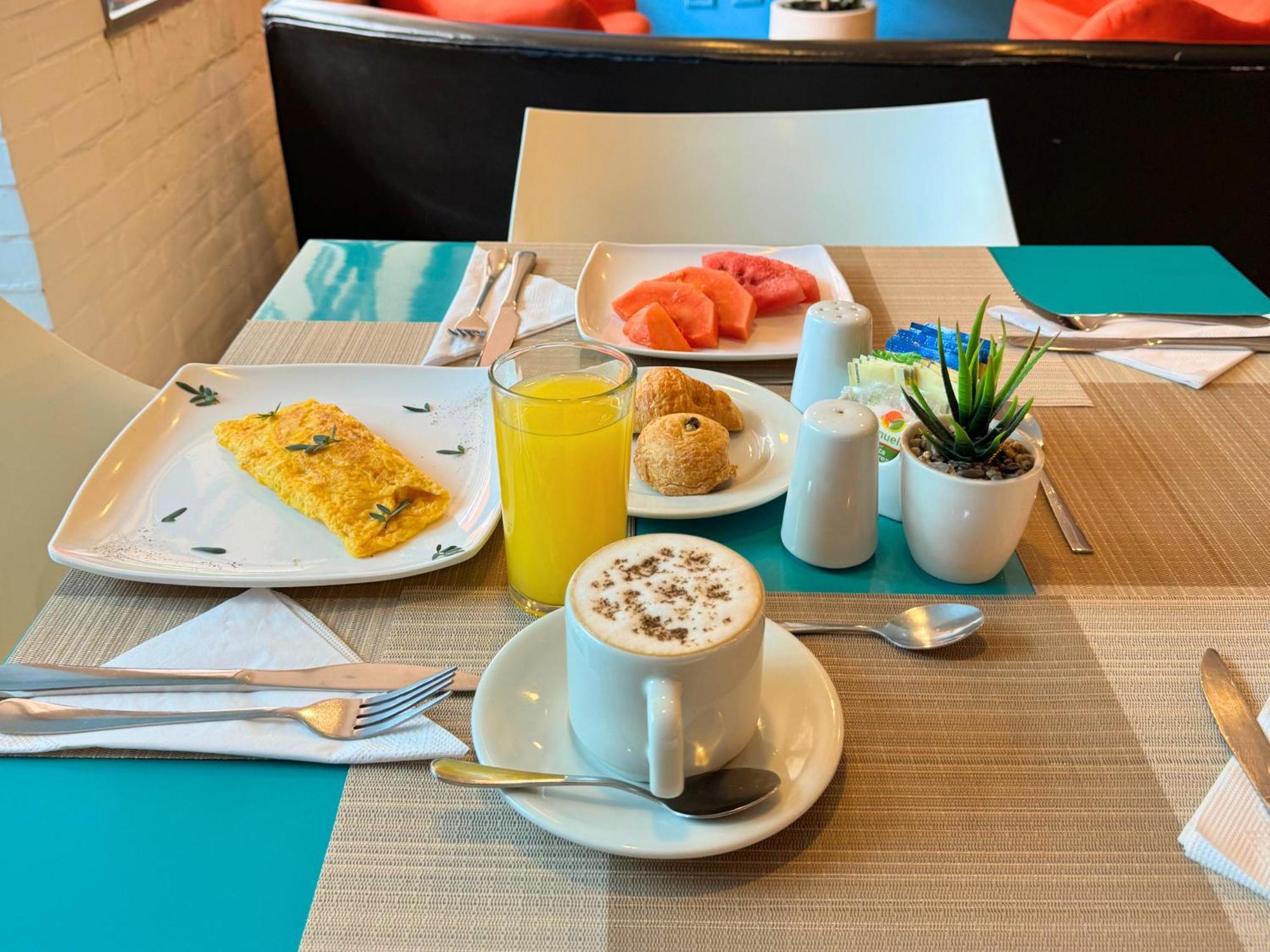 Hotel 104 Art Suites بوغوتا المظهر الخارجي الصورة